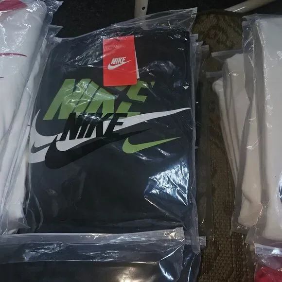 Brand New Lite Nike Men's Black and Green Hoodie Sweater 005.XL